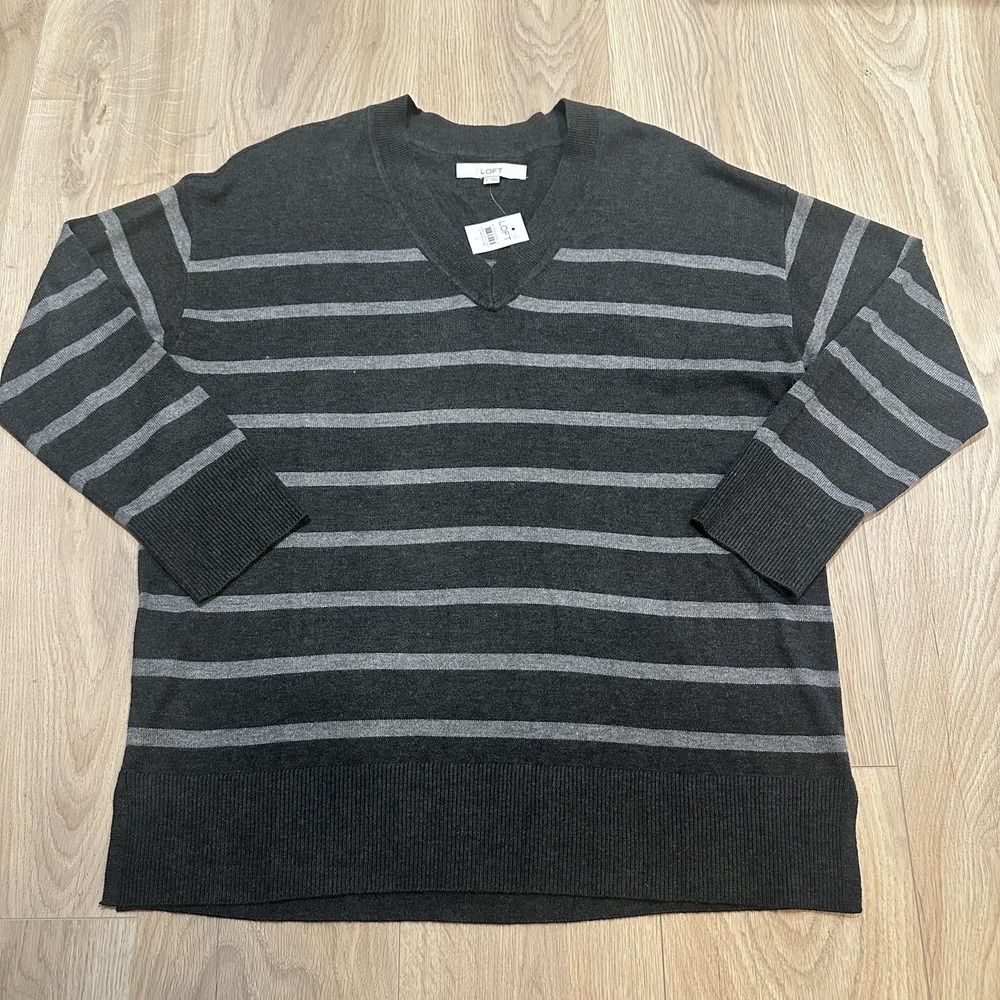 NWT LOFT Striped V Neck Sweater Tunic Long Sleeve Gray Striped Womens Large Soft